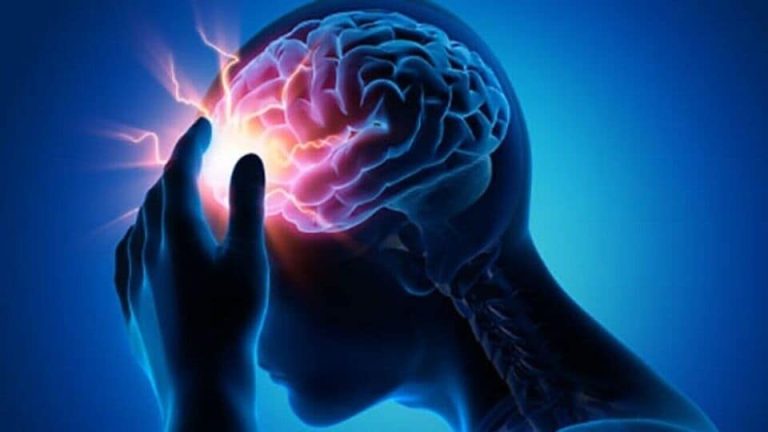 Migraine : மைக்ரைனால் அவதிப்படுகிறீர்களா? இதோ பக்க விளைவில்லா சிகிச்சை முறைகள்!