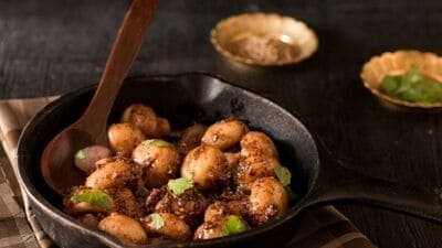 Mushroom Pepper Fry : காரசாரமான மஸ்ரூம் பெப்பர் ஃப்ரை! குளிருக்கு இதமானது!