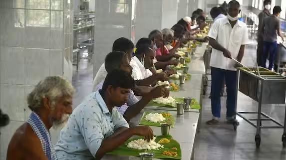 தைப்பூசத் திருவிழா; கோவில்கள் தோறும் அன்னதானம் வழங்கி சிறப்பித்த பாஜகவினர்