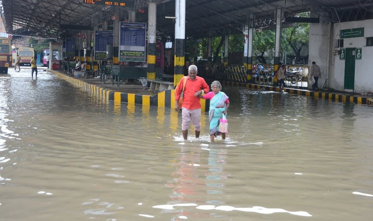 இன்று மாலை 22 மாவட்டங்களில் மழைக்கு வாய்ப்பு: சென்னை வானிலை ஆய்வு மையம் தகவல்