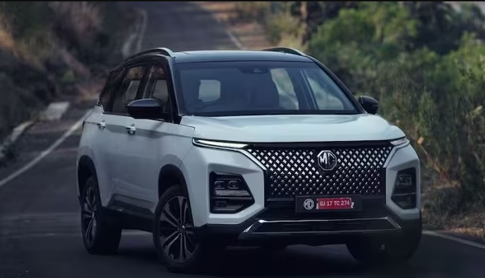 ரூ.30 லட்சத்திற்குள் கிடக்கும் ஹை-டெக் SUV கார்கள்… பட்டியல் இதோ!