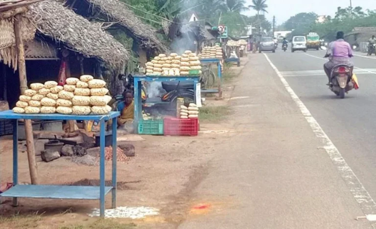 ஆதனக்கோட்டை பகுதியில் முந்திரி பருப்பு ஒரு டன் விற்பனையானதாக வியாபாரிகள் தகவல்