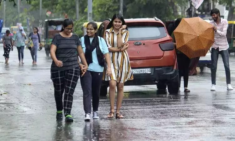 கடலோர தமிழகத்தில் இன்றும் நாளையும் லேசான மழைக்கு வாய்ப்பு