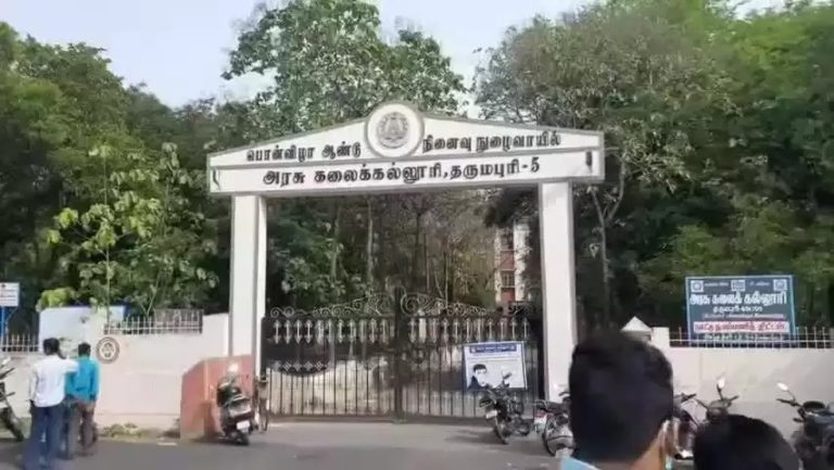 விடுதியில் தங்கியிருந்த மாணவிக்கு திடீர் வயிற்றுவலி..! சற்று நேரத்தில் பிறந்த குழந்தை..!