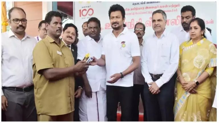 குட் நியூஸ்..! இனி அரசு பேருந்துகளில் டிக்கெட் இப்படியும் எடுக்கலாம்..!