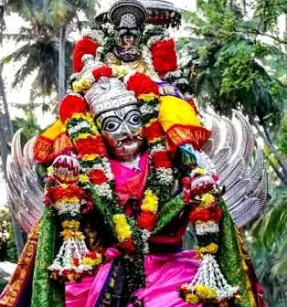 ஸ்ரீரங்கத்தில் இன்று மாசி கருடசேவை… குவிந்த பக்தர்கள்!