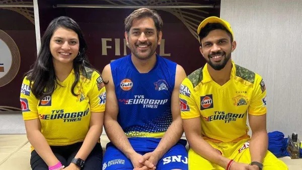 CSK கேப்டன் இவர் தான்.. ஆனா முடிவு நான் தான் எடுப்பேன்.. ருதுராஜ்க்கு சுதந்திரம் கொடுப்பாரா தோனி?