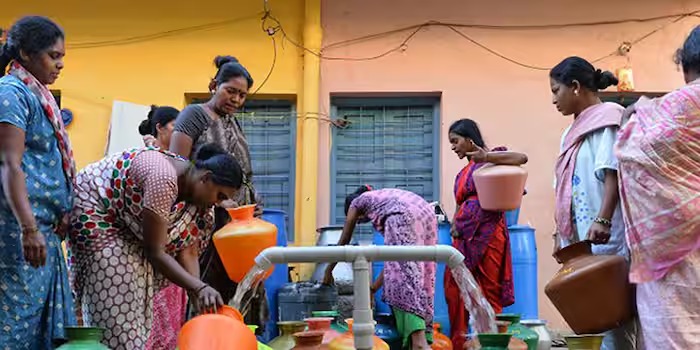 Bengaluru Water Crisis : பெங்களூரு தண்ணீர் நெருக்கடி.. ஒர்க் ஃபிரம் ஹோம் கேட்கும் 15 லட்சம் ஐடி ஊழியர்கள்..